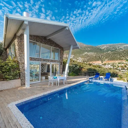 리야드 Likya Pavilion 4*