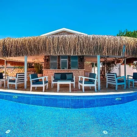 Likya Pavilion Riad 4*