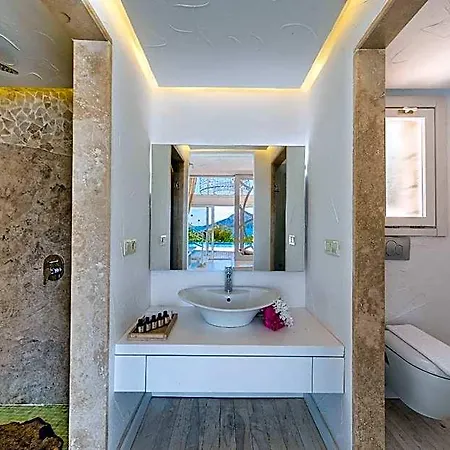 Likya Pavilion Riad 4*